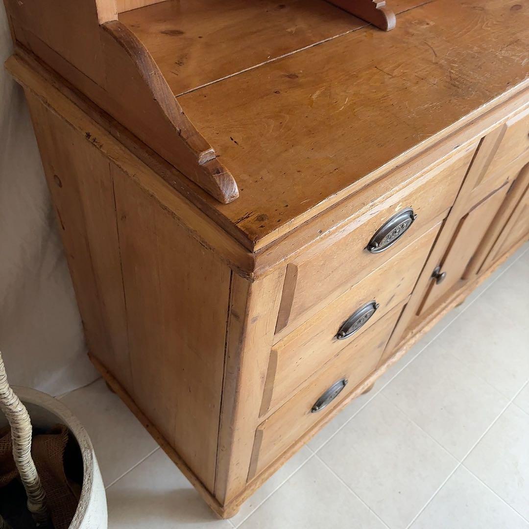 イギリス　アンティーク　シェルフ　サイドボード　キャビネット　英国　カップボード