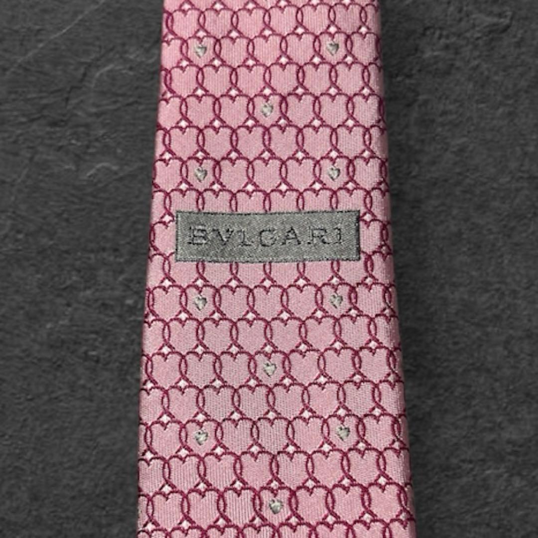 新品未使用　世界最高峰　ブルガリセッテピエゲ　ネクタイ