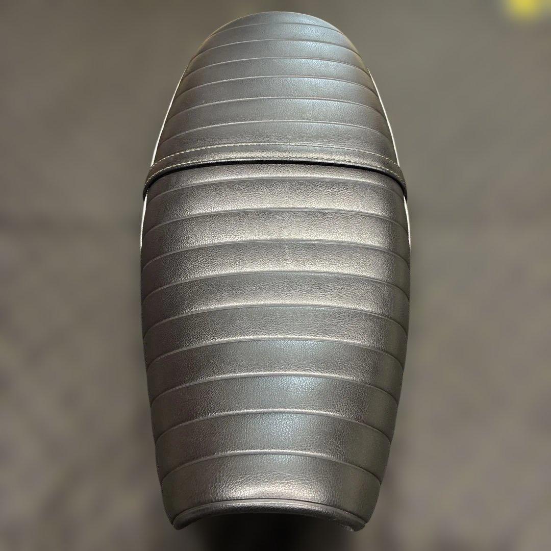 K&H スポーツスター用　ダブルシート　シルバーパイピング　04〜