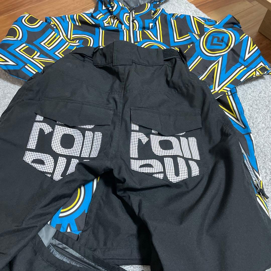 スノーボードウェアセット（ジャケット＆パンツ）