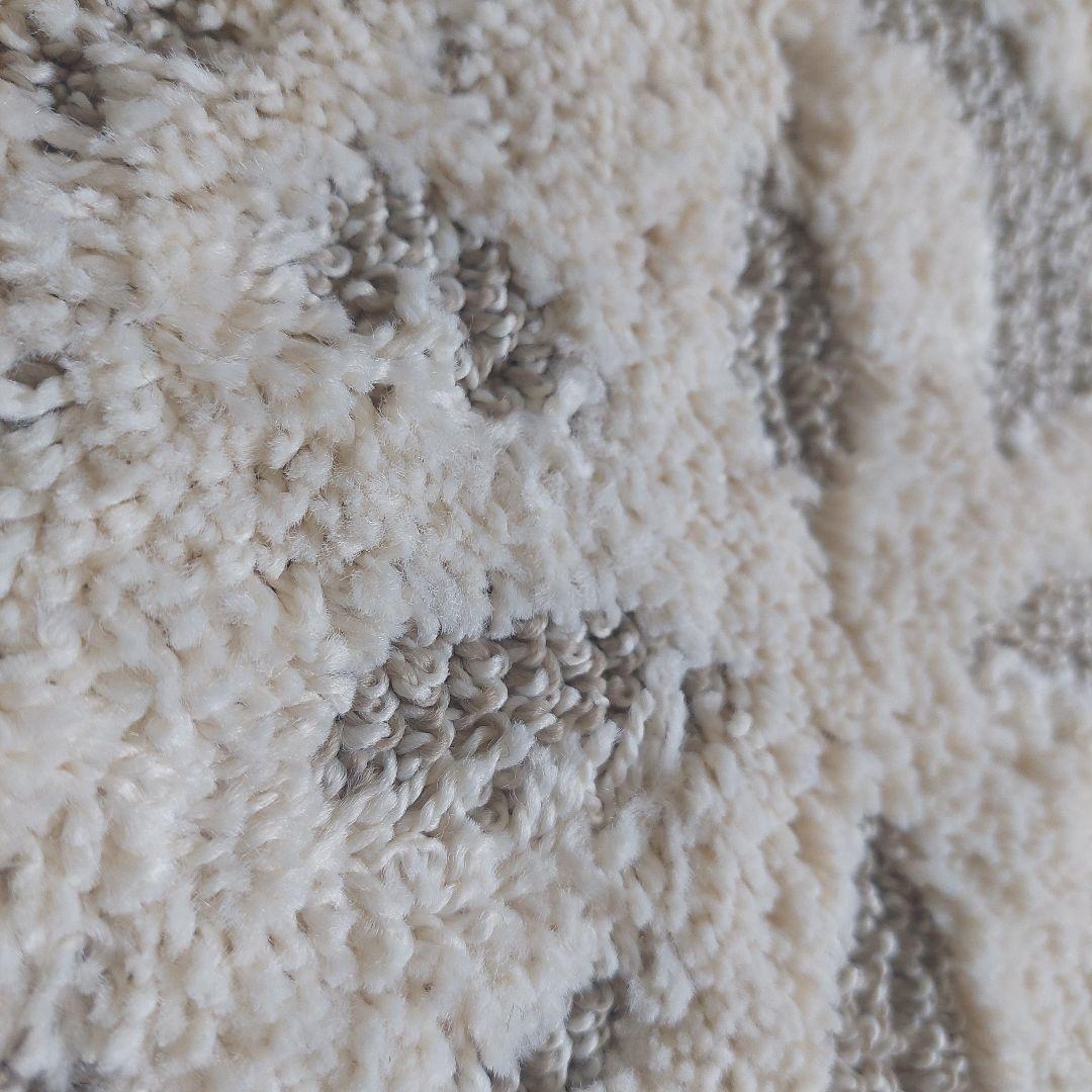 ﻿未使用 ダマスク柄じゅうたんアラベスク柄 ラグマット