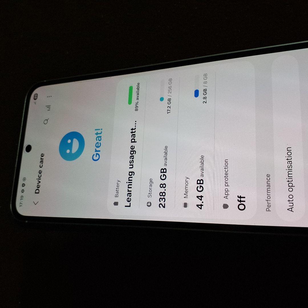 週末値下げgalaxy A55 5G グローバル版　デュアルSIM　SIMフリー