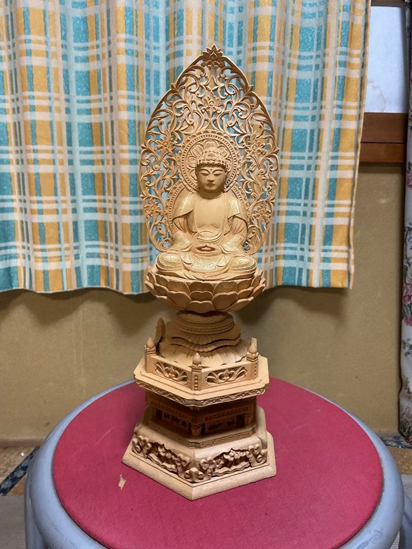 仏像／楠造り・阿弥陀如来座像　新品・現状品【高さ33cm 幅／12cm 美品】。