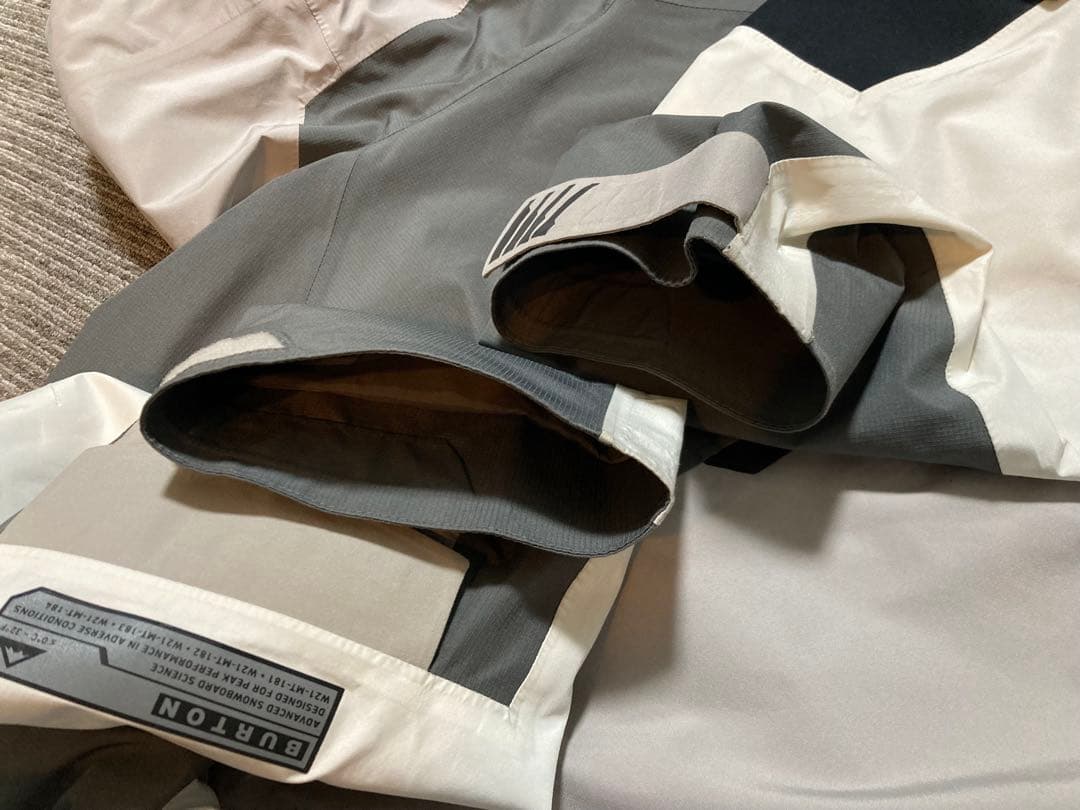 完売品 BURTON バートン GORE-TEX ゴアテックス S マルチカラー