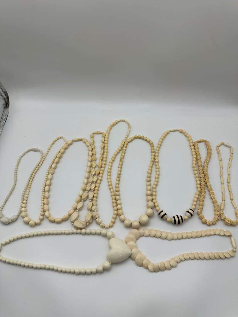 ネックレスまとめ売り　象牙風 象牙調 アイボリーカラー 合計 11点 326g