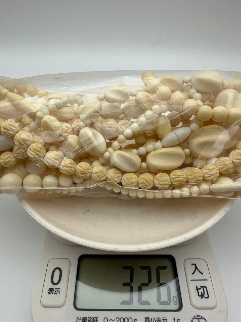 ネックレスまとめ売り　象牙風 象牙調 アイボリーカラー 合計 11点 326g