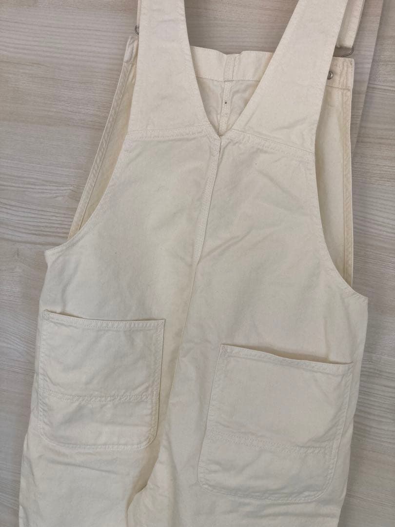 ☆えみりん☆【新品】Carhartt ホワイト オーバーオール Ⓜ️