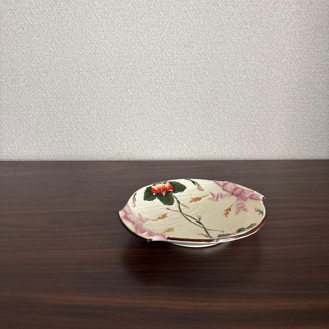 【超希少】ウェッジウッド マジョリカ ストロベリー＆リボン サンデーディッシュ