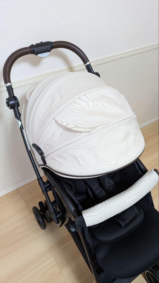 ラクーナ ビッテ クッション ベージュ 2025年モデル ベビーカー