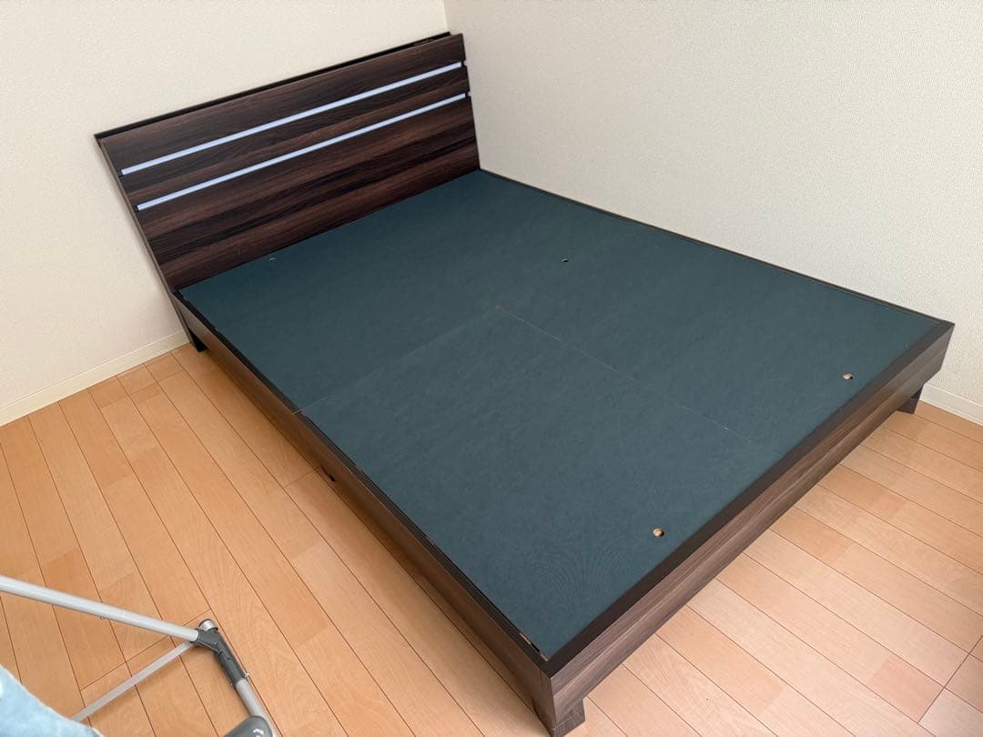 ダブルベッドフレーム LEDライト付き 高崎市周辺引き取り限定