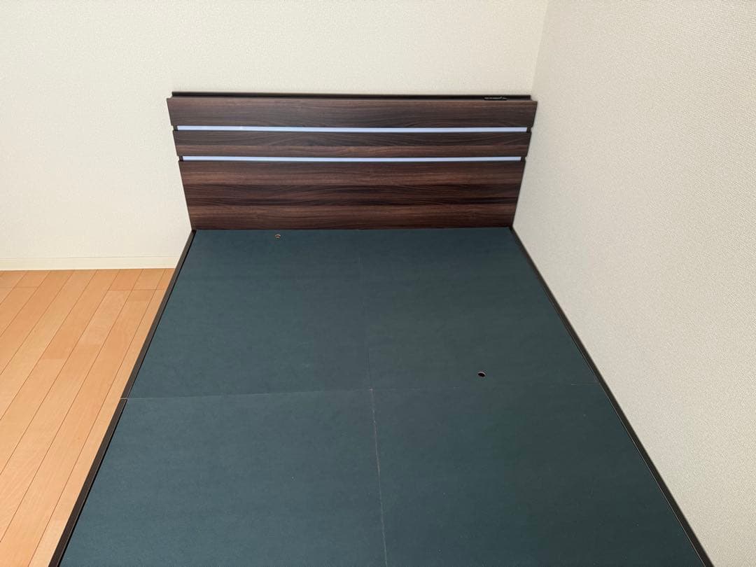 ダブルベッドフレーム LEDライト付き 高崎市周辺引き取り限定