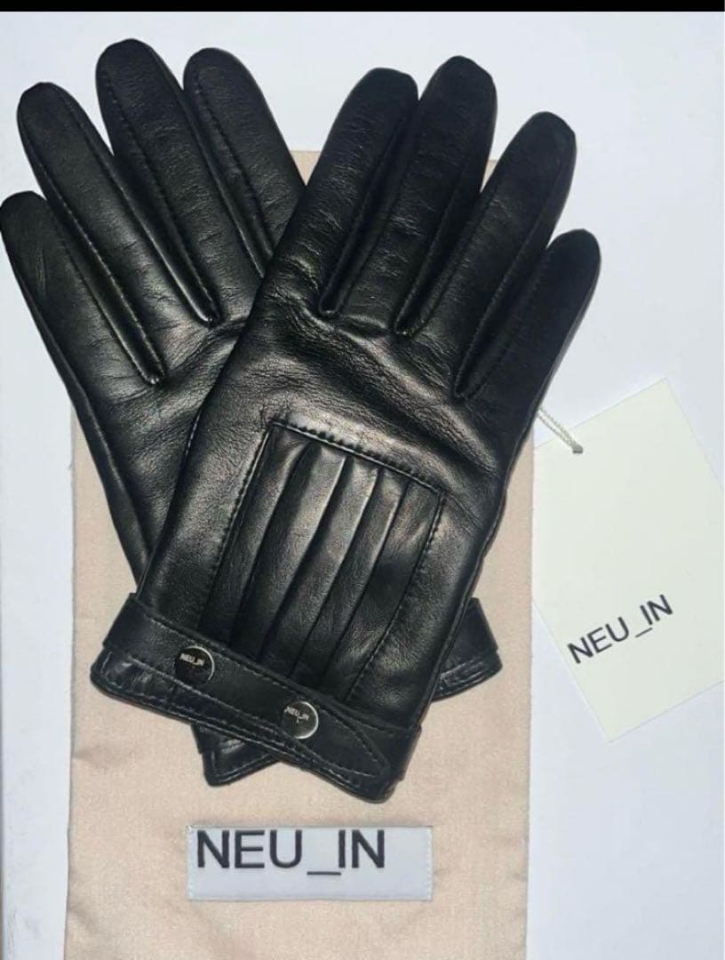 NEU_IN ブラック レザー手袋　ours 深水光太　モード　プリーツ