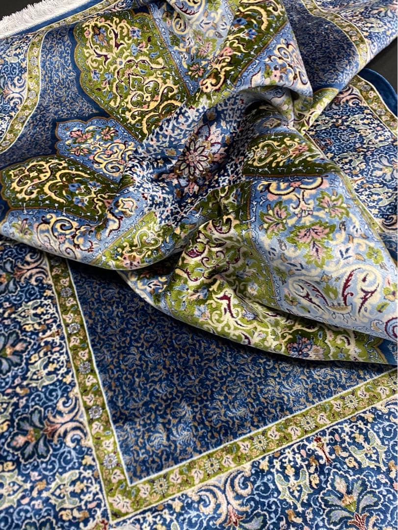 シルク100％　 最高峰225万ノット　イラン産　手織り 高級ペルシャ絨毯