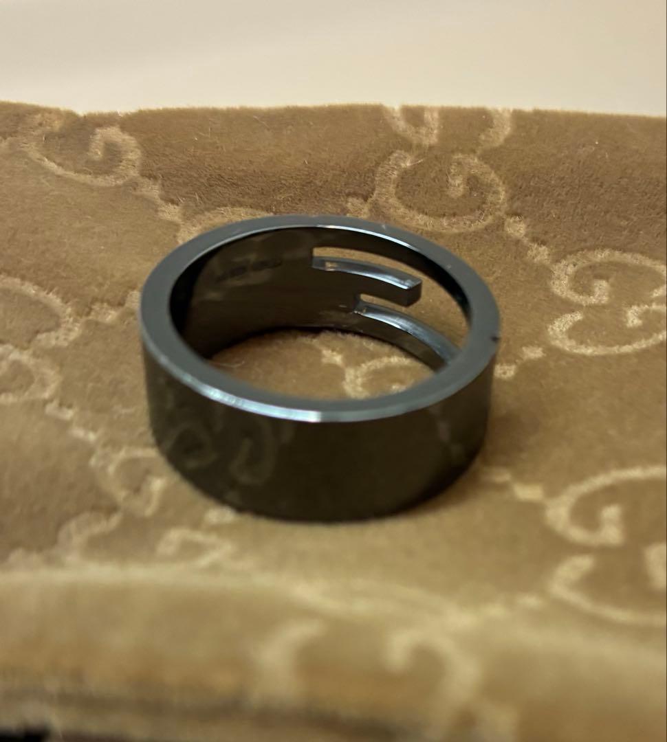 【美品】GUCCI ガンメタ(ブラック)Gロゴリング #17号／箱・ポーチ付属／