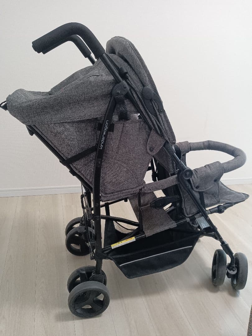 ろ*ー様 日本育児 kinderwagon DUOシティHOP　 二人乗りべビー