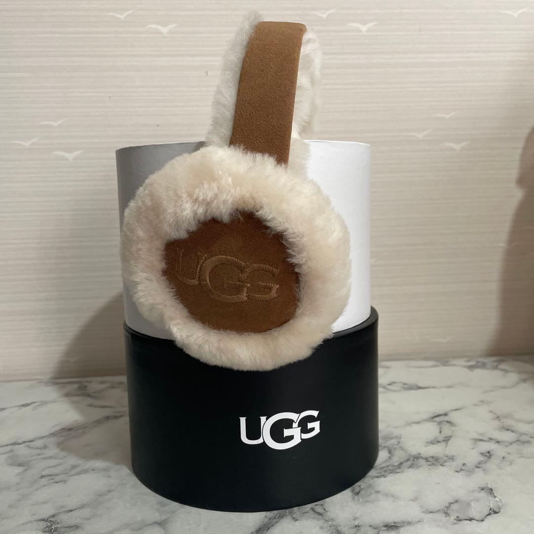 UGG EMBROIDERED LOGO EARMUFF イヤーマフラー