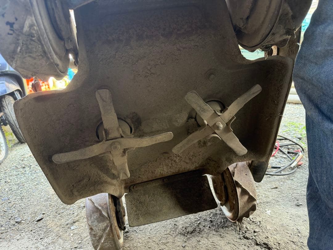 スパイダーモア 4WD 自走式草刈機 SP850