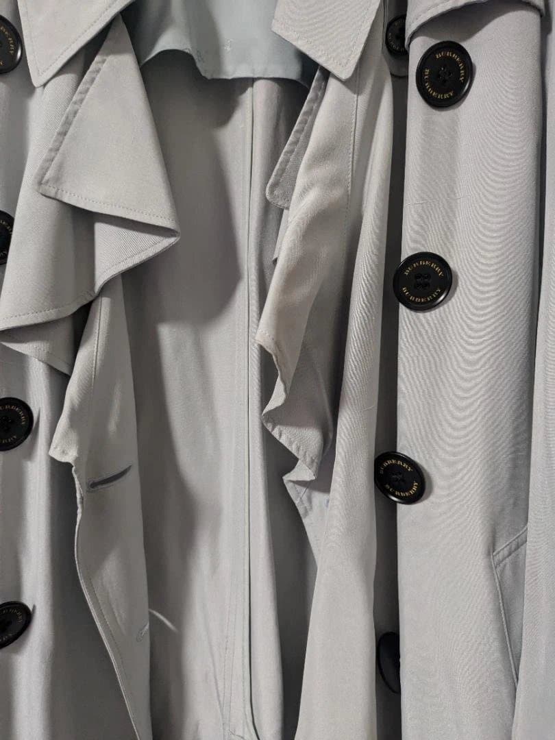BURBERRY ライトグレー トレンチコート