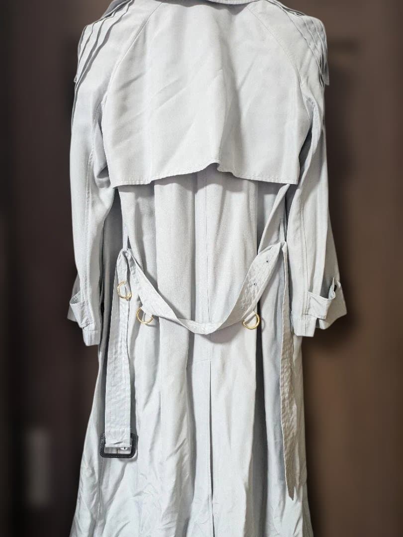 BURBERRY ライトグレー トレンチコート