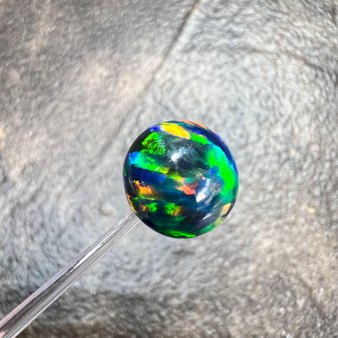 強いファイヤーが輝く！　ブラックオパール　ビーズ　粒売り　2