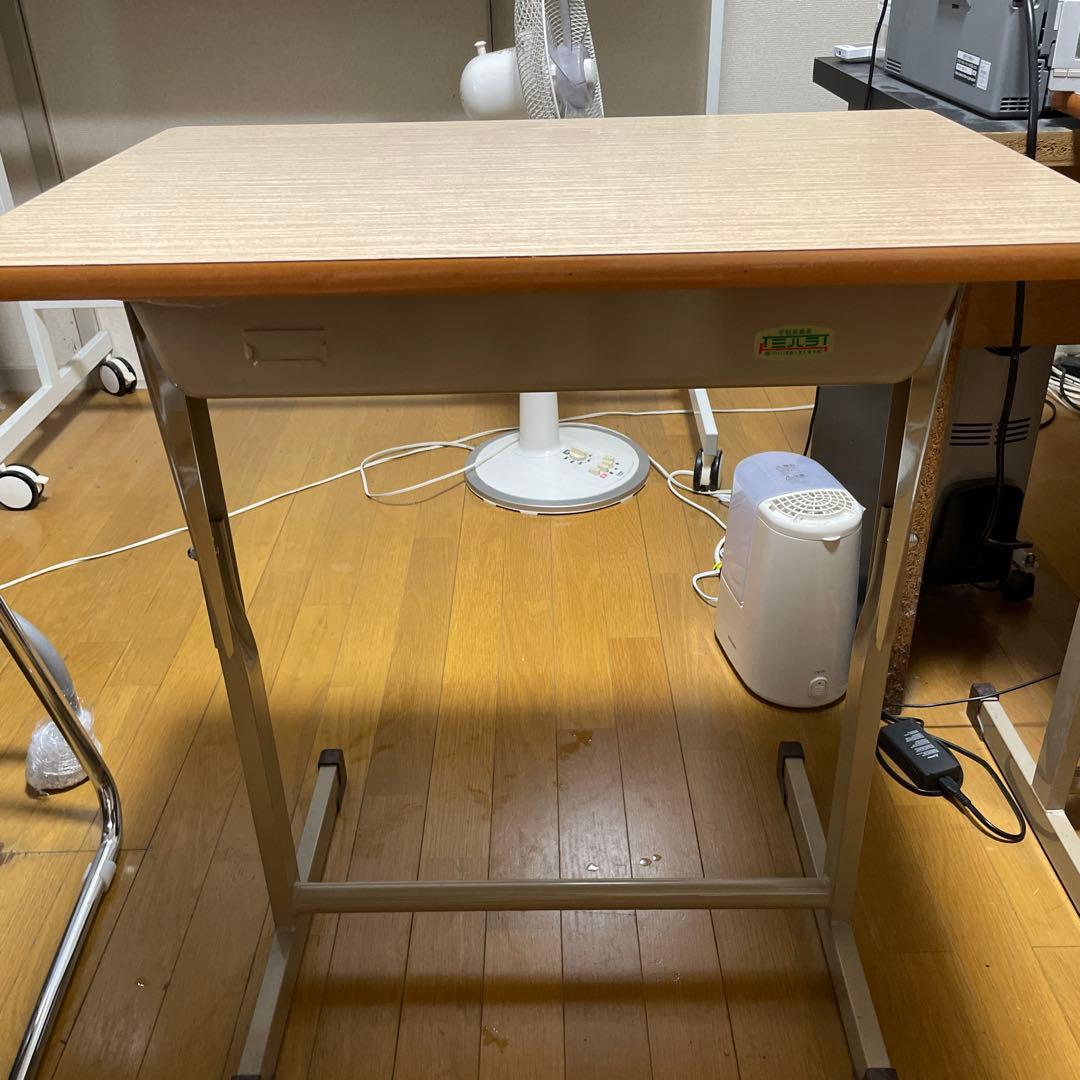 【学校・塾】状態良好 スクールデスク 机（高さ調整可能）