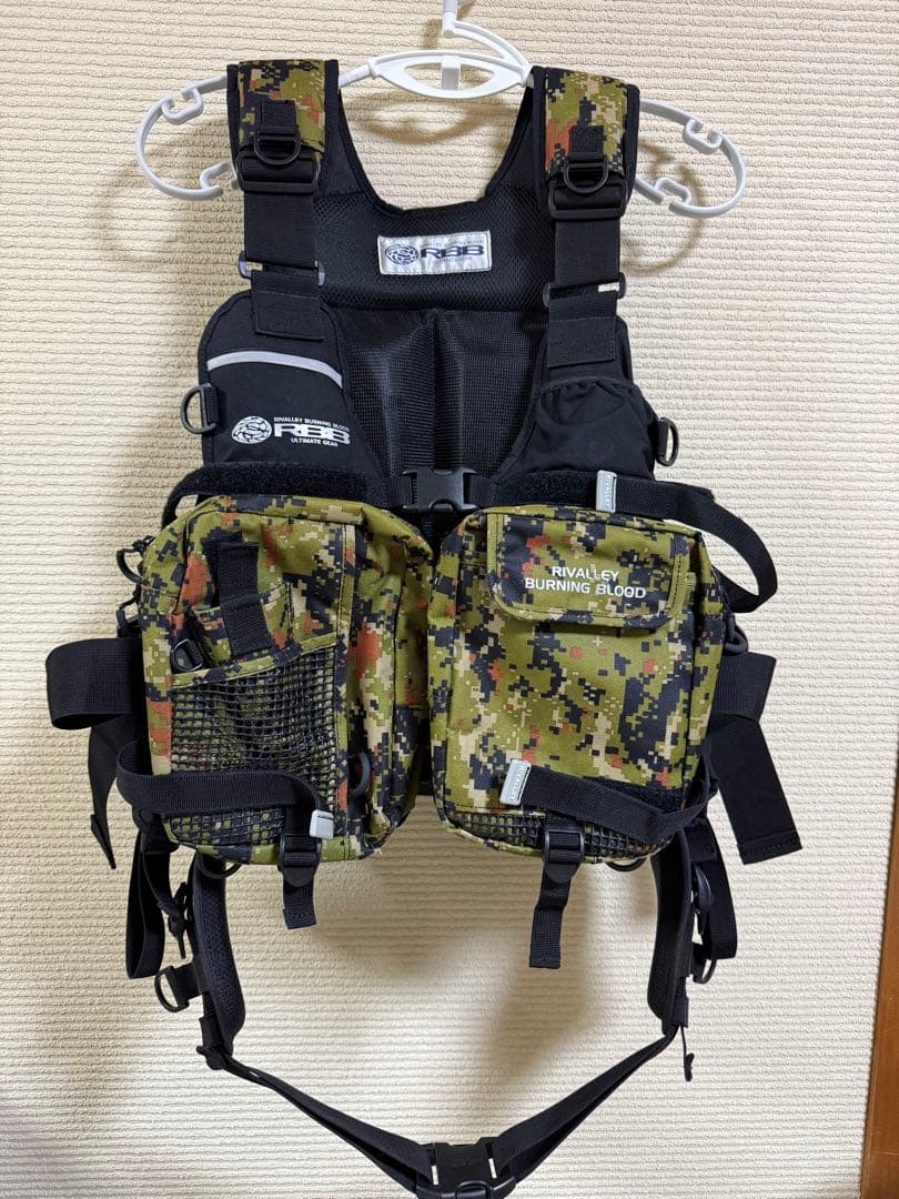 【美品】RBB フローティングベスト　迷彩柄