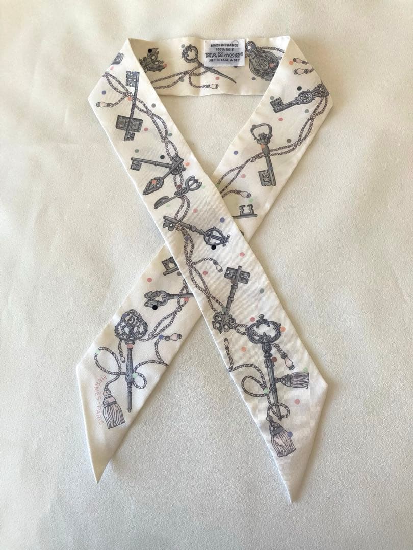 【美品】エルメス　ツイリー レクレアポア 白