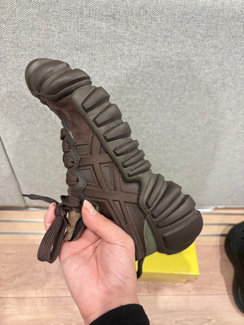 Onitsuka Tiger ブラウン 厚底スニーカー