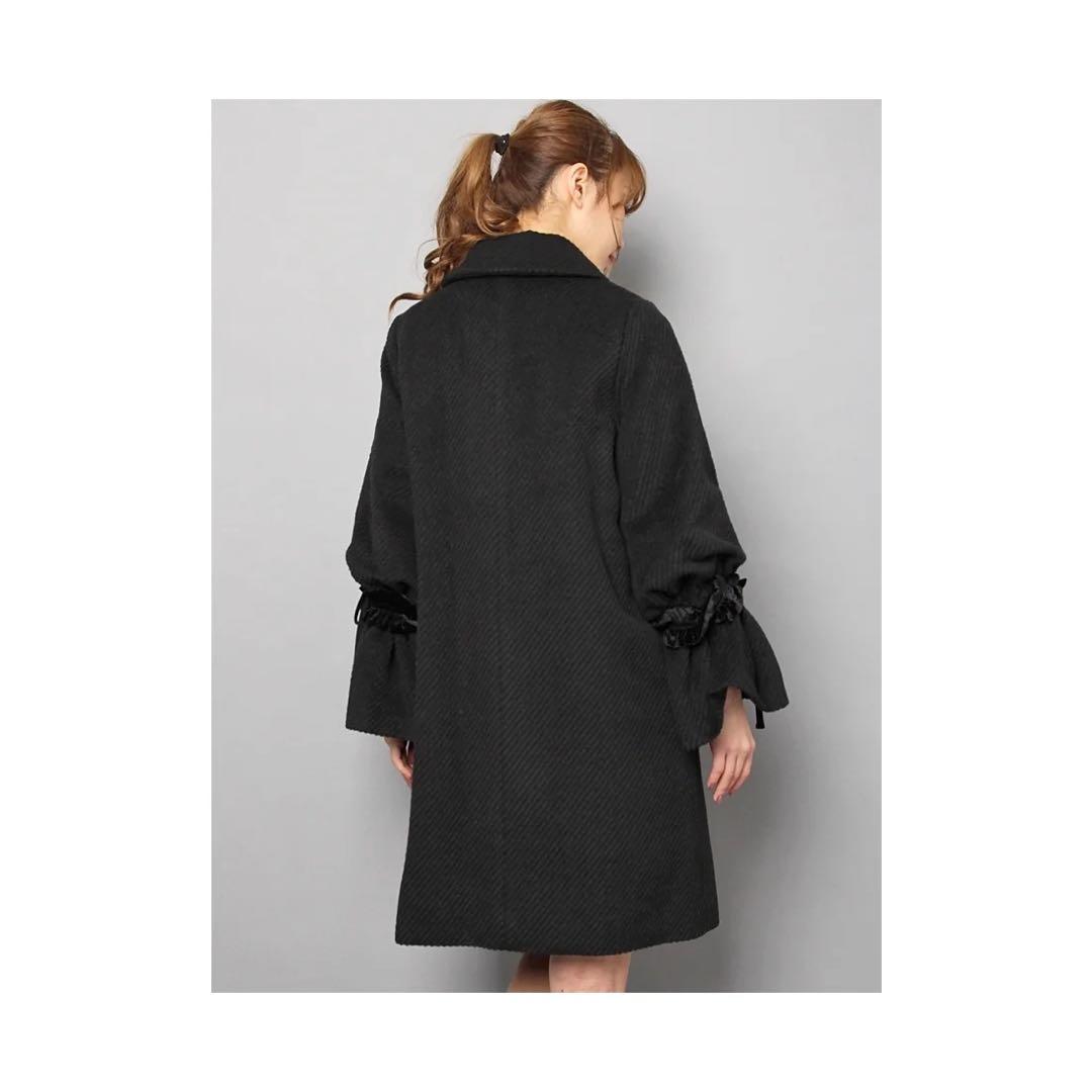 Lily Brown ボリュームスリーブコート ブラック　CANDY STOCK