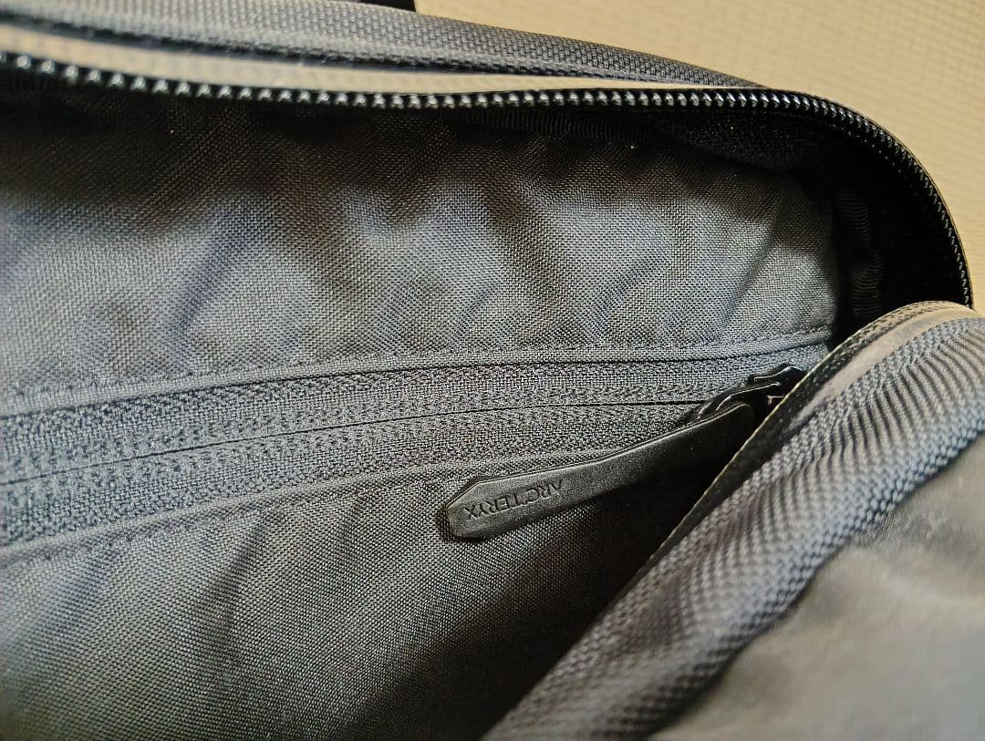 美品 ARC'TERYX Arro Waist Pack 黒