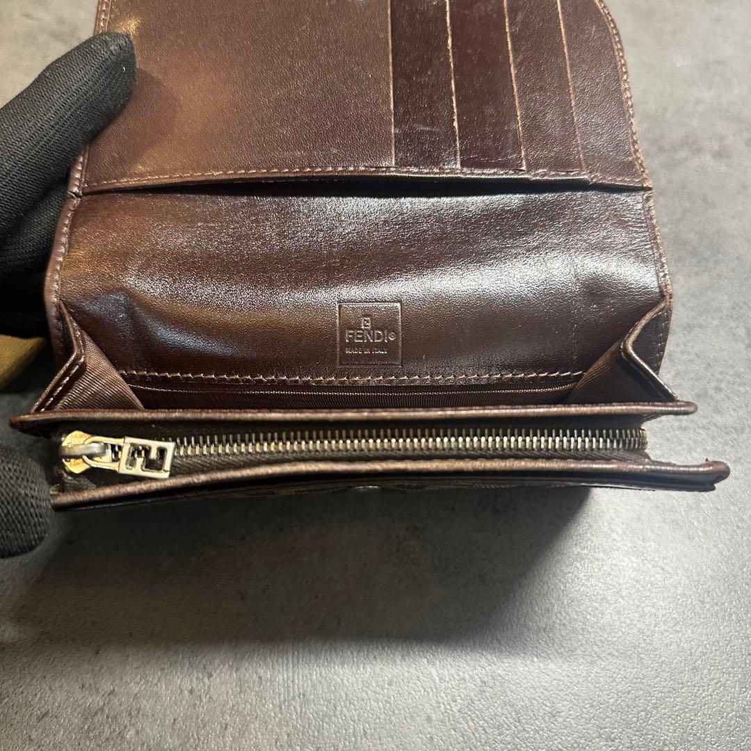 FENDI ズッカ　二つ折り財布　 コンパクトウォレット　コーナージップ