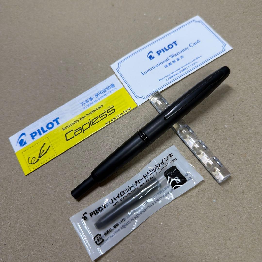 PILOT パイロット Capless キャップレス フルブラック 万年筆 F