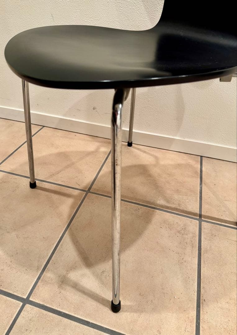 フリッツハンセン アントチェア ブラック 4本脚（2/3)