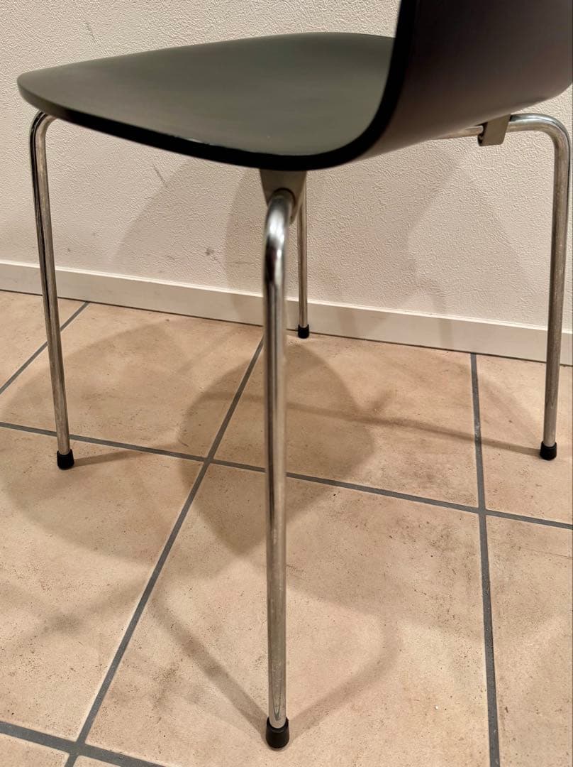 フリッツハンセン アントチェア ブラック 4本脚（2/3)