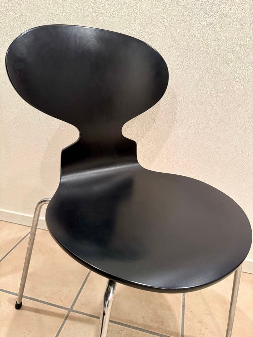 フリッツハンセン アントチェア ブラック 4本脚（2/3)