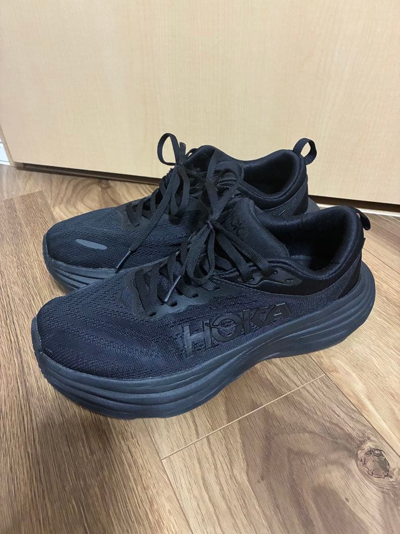 【美品】HOKA BONDI 8 ブラックスニーカー