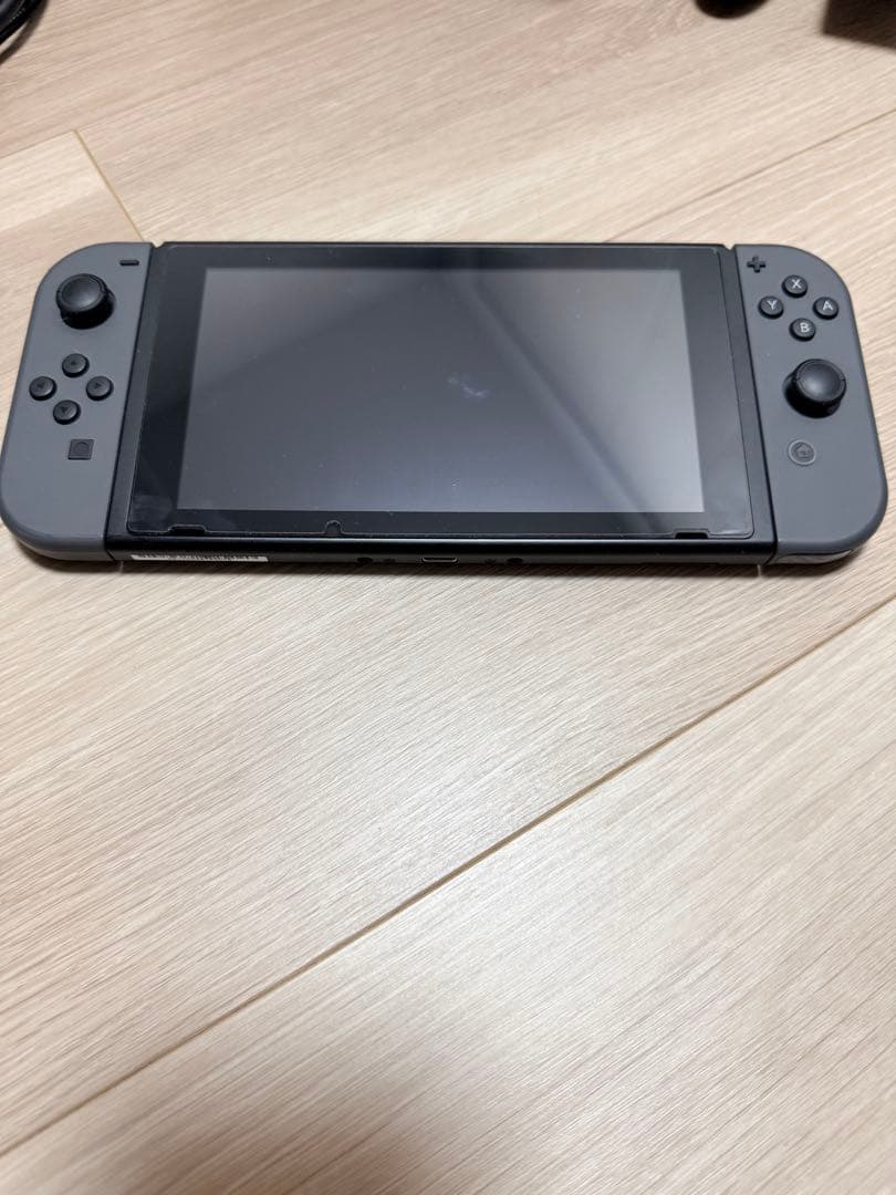 a*m様 Nintendo Switch 本体 グレー 付属品あり