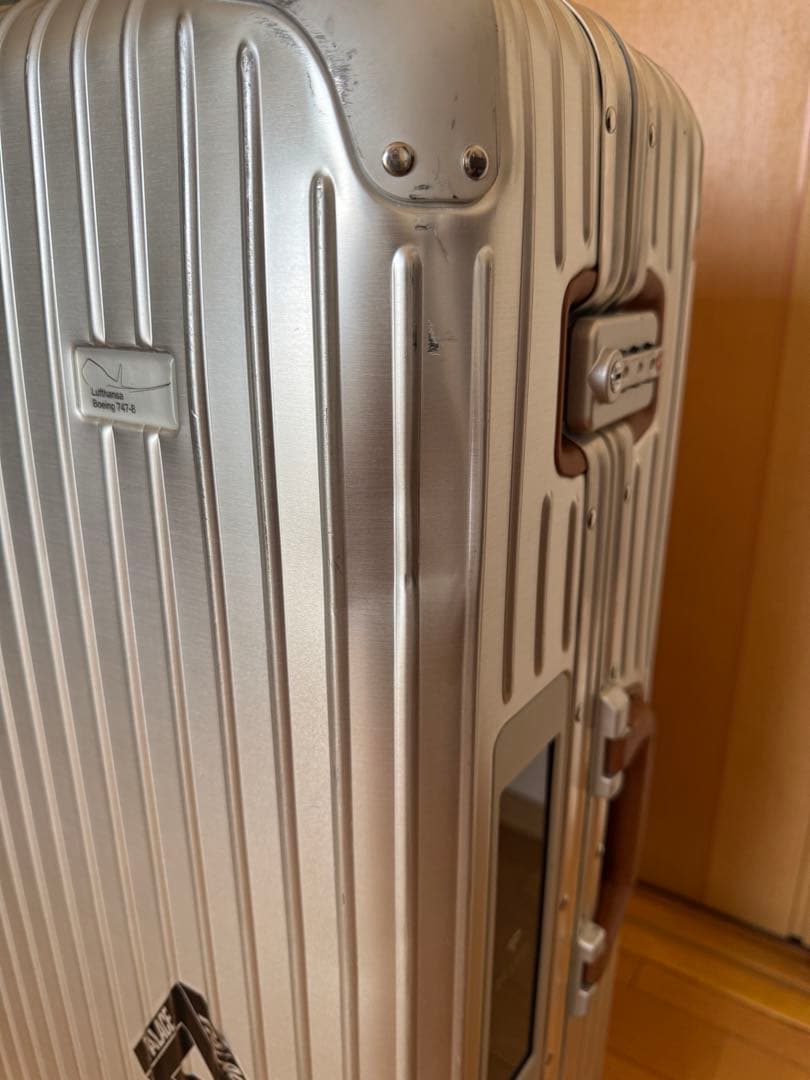 リモワ製限定品　ルフトハンザボーイング747-8 85L 電子タグ付きモデル