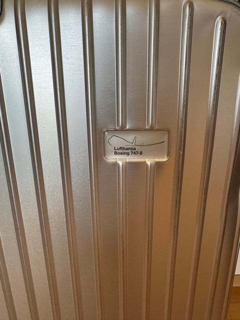 リモワ製限定品　ルフトハンザボーイング747-8 85L 電子タグ付きモデル