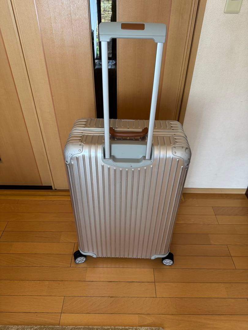 リモワ製限定品　ルフトハンザボーイング747-8 85L 電子タグ付きモデル