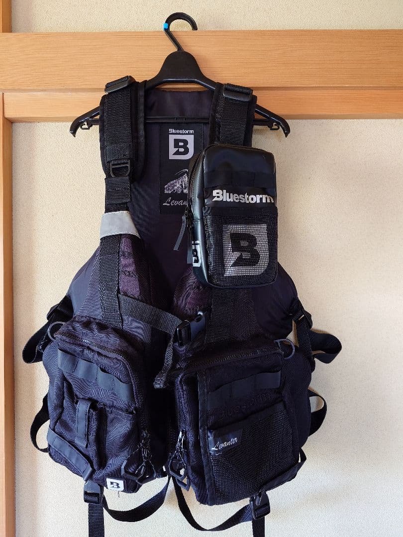 Bluestorm レバンテ ブラック ライフジャケット