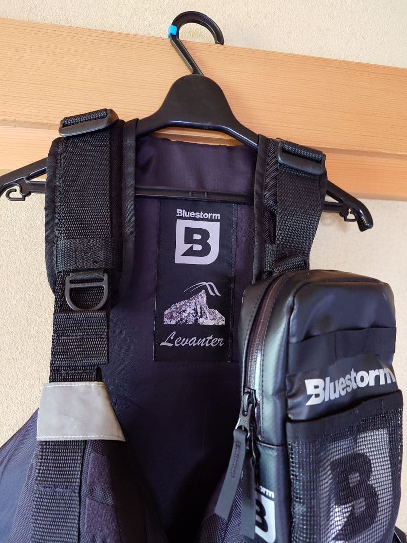 Bluestorm レバンテ ブラック ライフジャケット