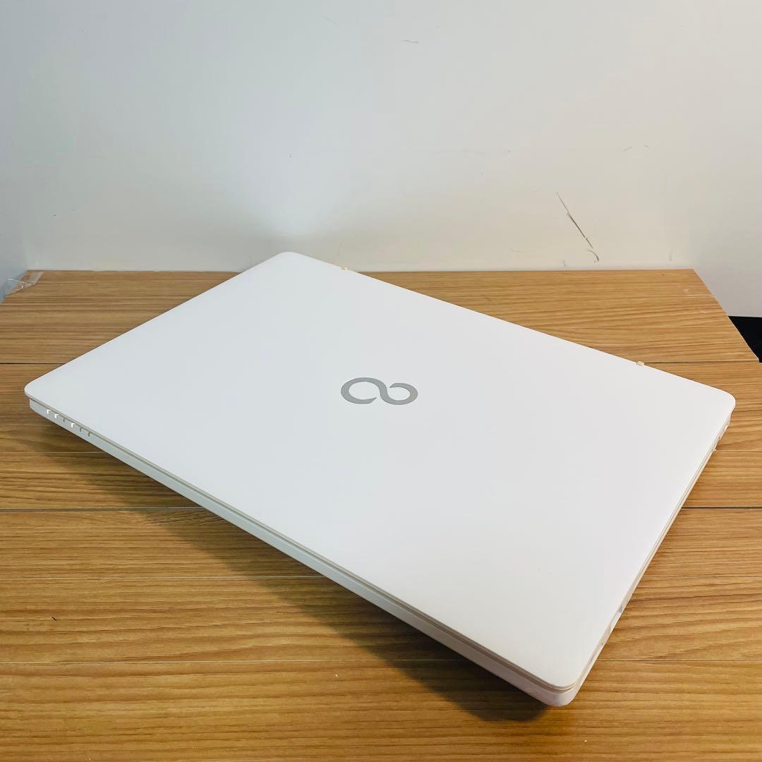 設定済みすぐ使えるホワイトノートSSD256ギガカメラWin11オフィスDVD