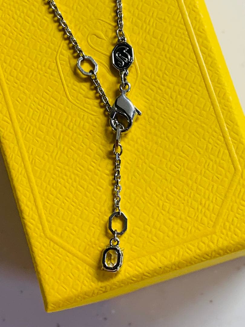 ほぼ新品　スワロフスキーSwarovski Mesmeraブレスレット グリーン