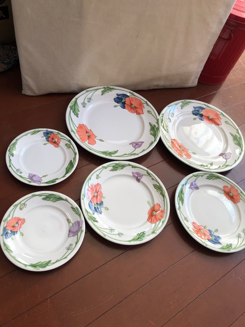 ヴィレロイ＆ボッホ　アマポーラのプレート大中小各2枚　花柄皿 6枚セット 陶器製