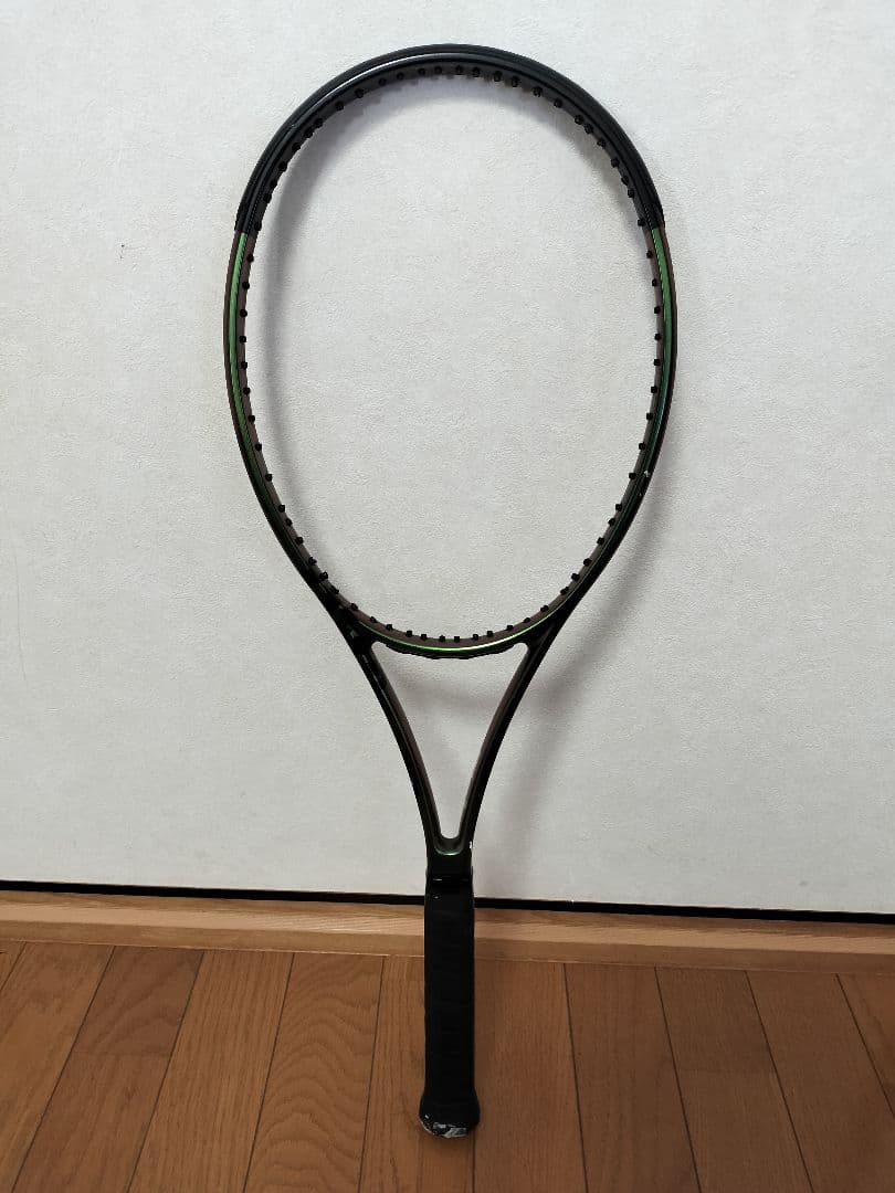 Wilson BLADE 98sV8テニスラケット 18x16