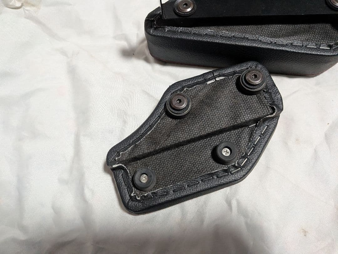 86/BRZ ZN6/ZC6 TRDニーパッド