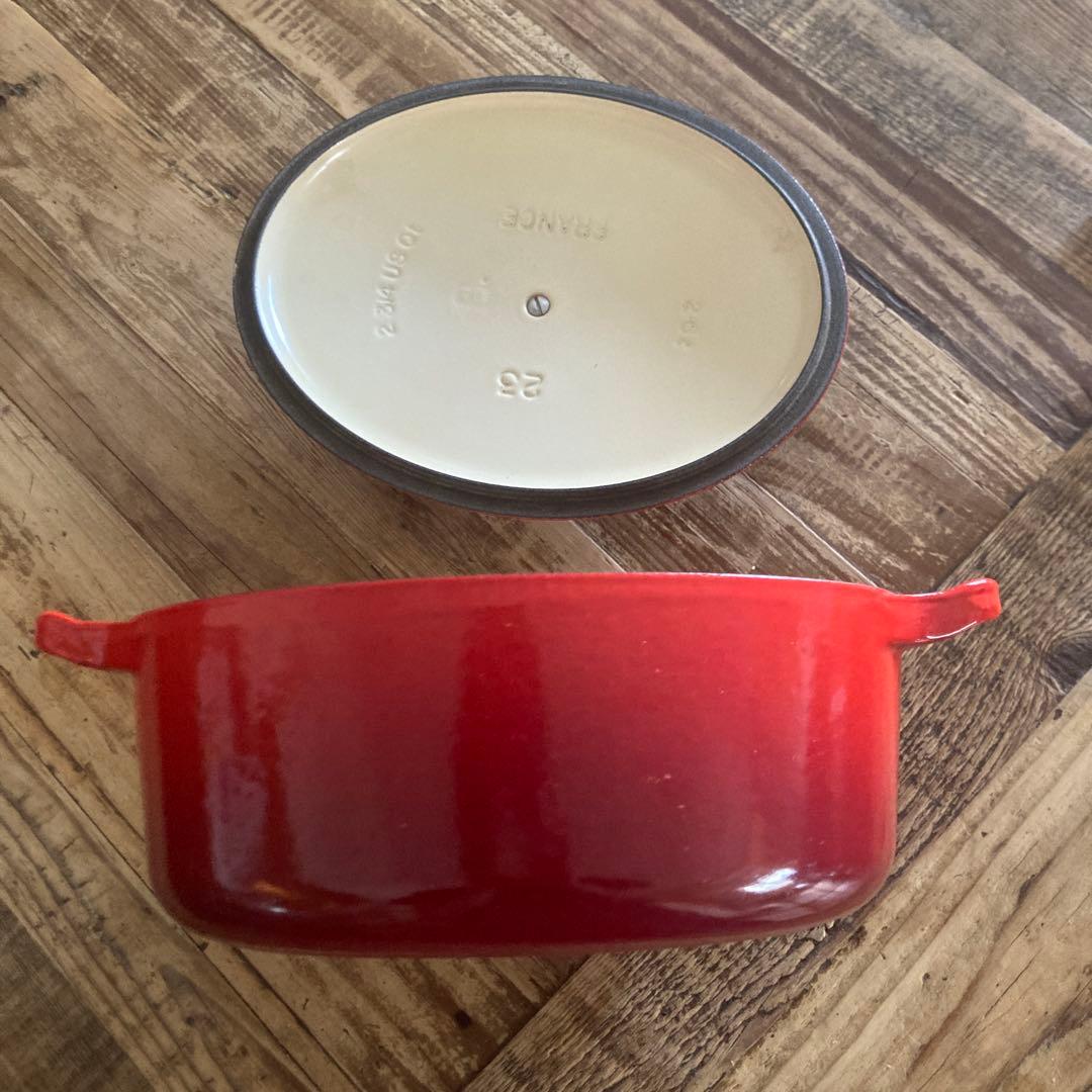 Le Creuset 両手鍋⭐︎オーバル形　かわいい赤 24センチ