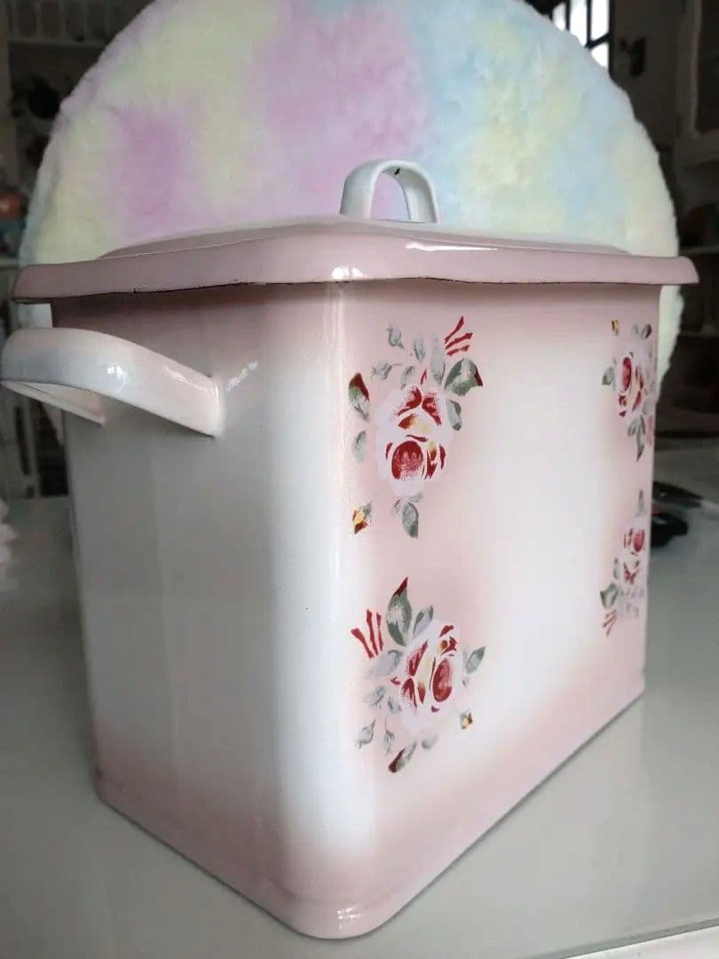 美品 イマン imane プリンセスローズ ミディ ホーロー 缶