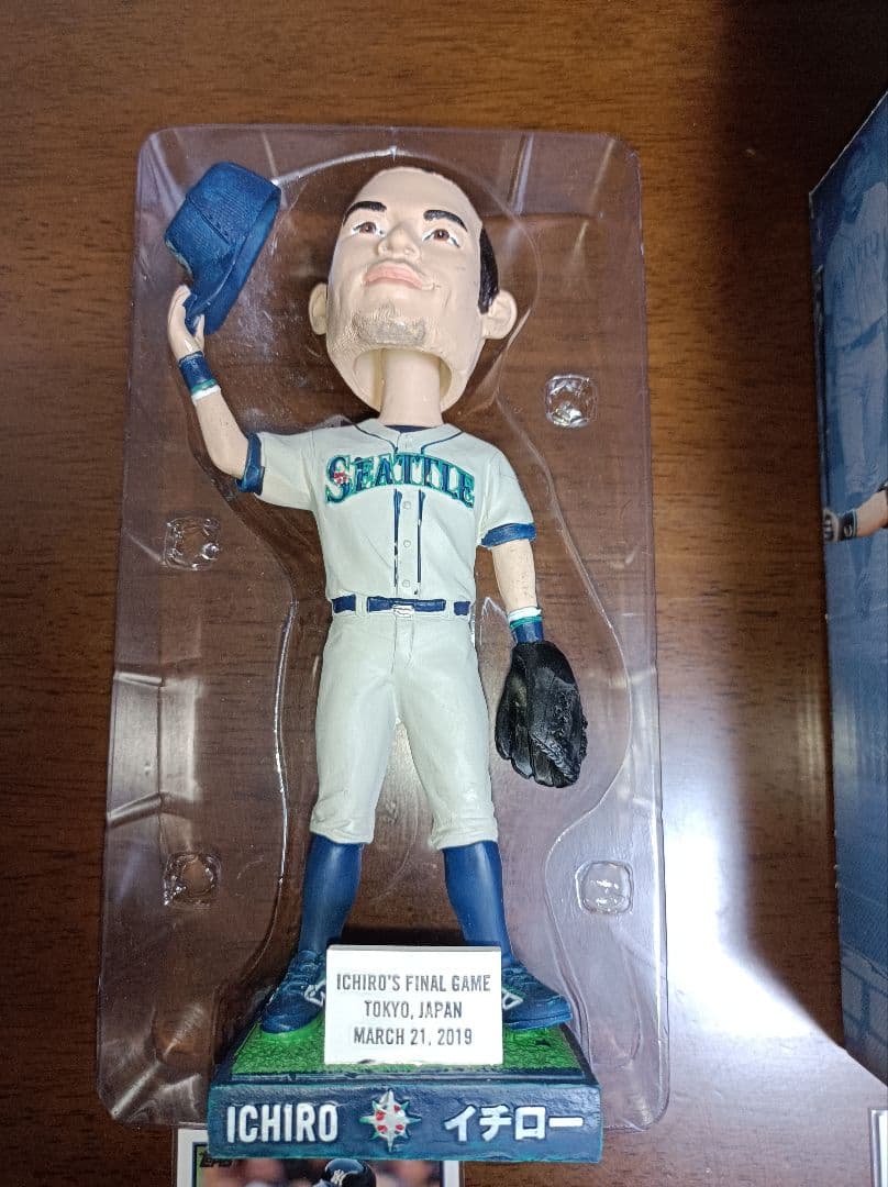 イチローさん、引退記念で配布されたボブルヘッド人形!